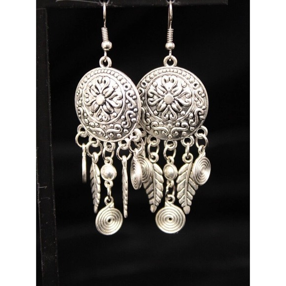 Drop Earrings Shield Leaf Dangles Pendant Fishhook Silver Tone Ladies Jewelry - Picture 1 of 7